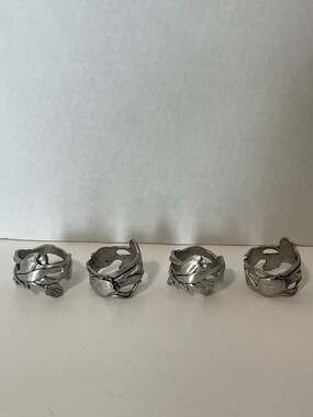 Set of 4 Vintage 1990 Seagull Pewter Canada Floral Napkin Rings
